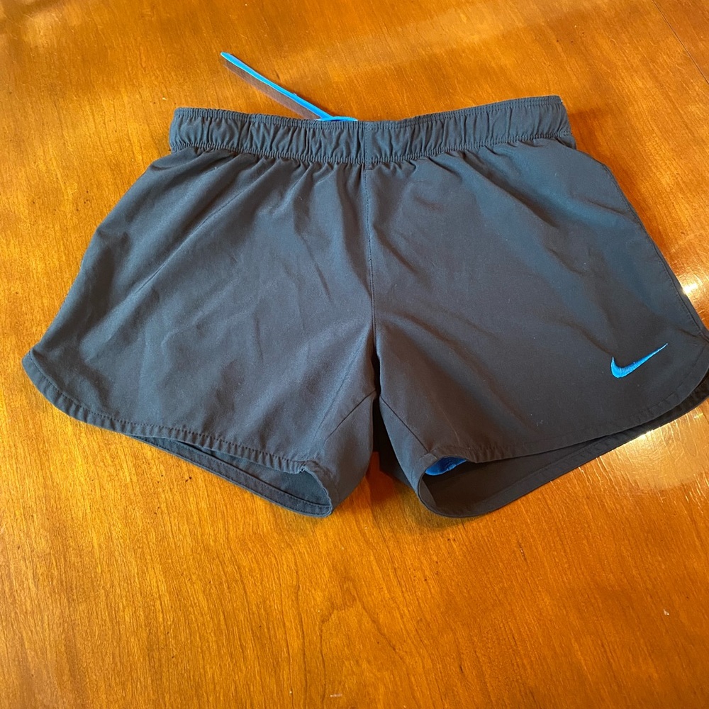 Nike Womens XS Dei-fit running shorts